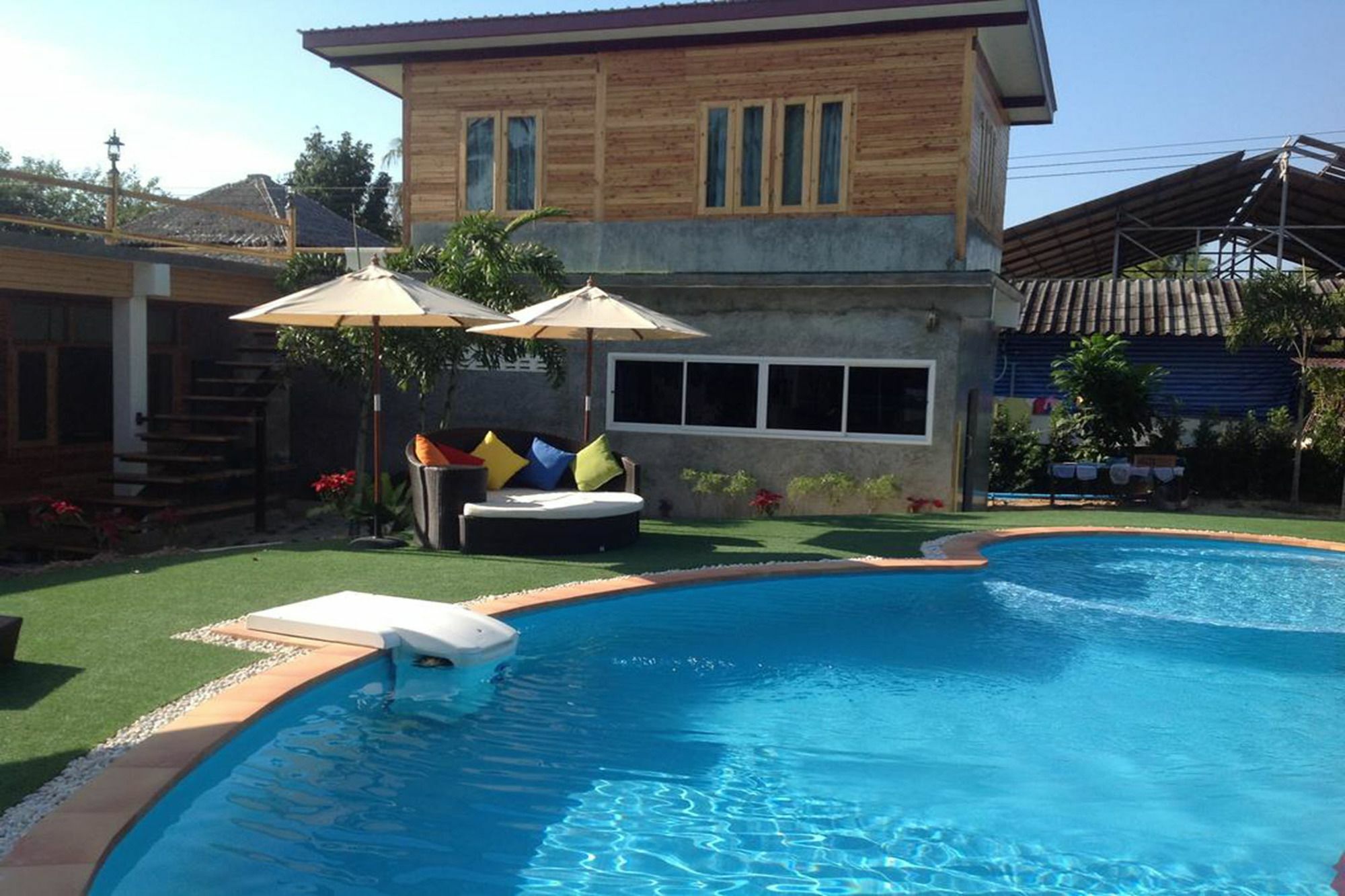 Hotel Check In And Chill Out Ban Laem Sok Esterno foto